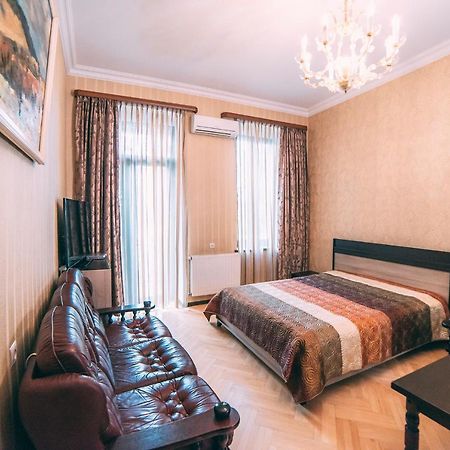 Walk Everywhere! Tbilisi Exterior photo