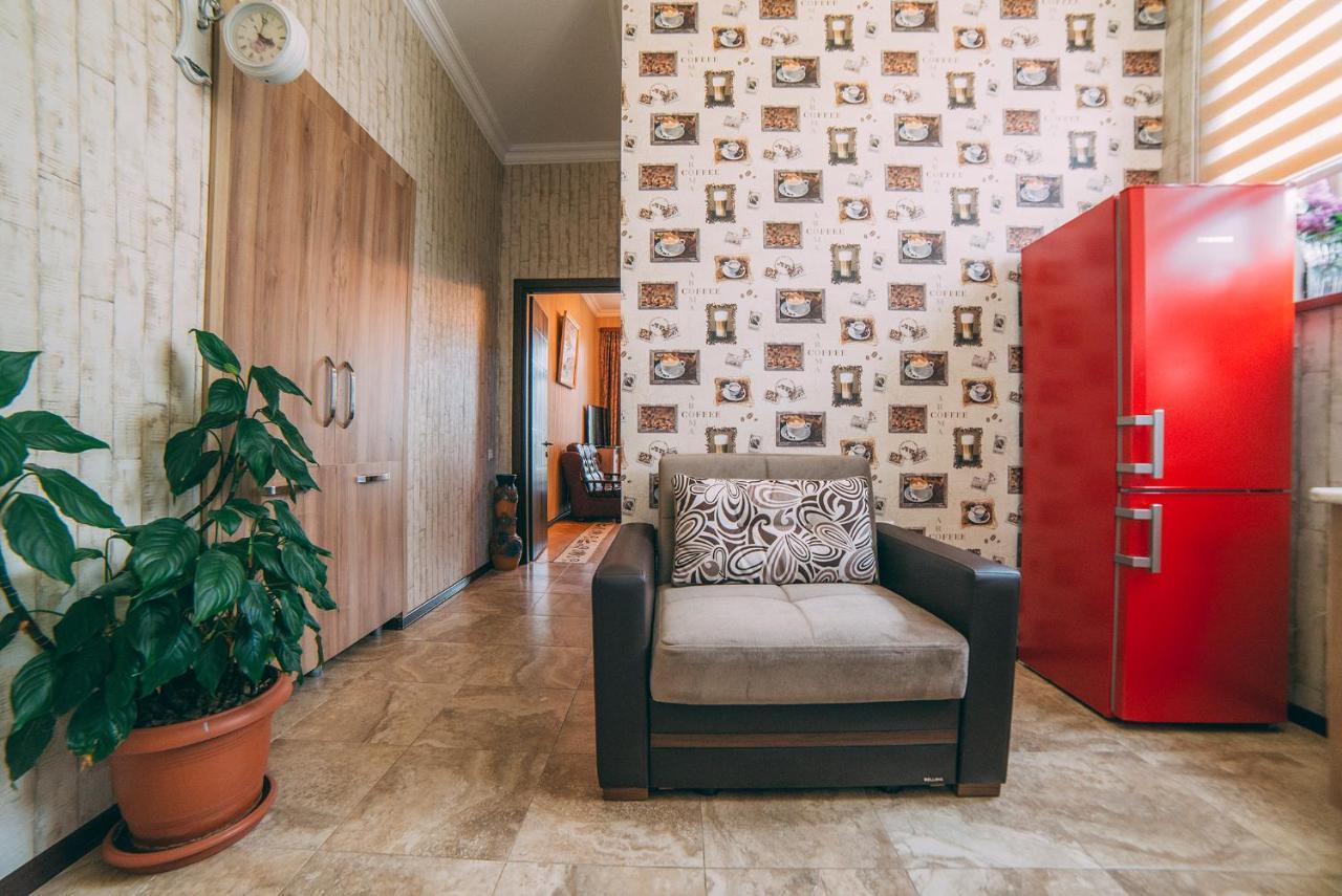 Walk Everywhere! Tbilisi Exterior photo
