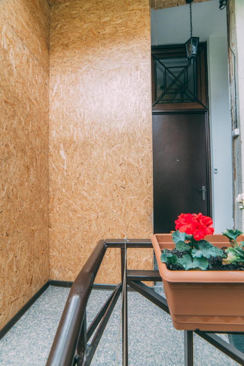 Walk Everywhere! Tbilisi Exterior photo