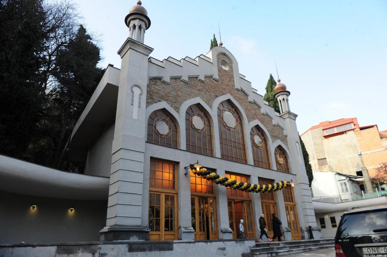 Walk Everywhere! Tbilisi Exterior photo